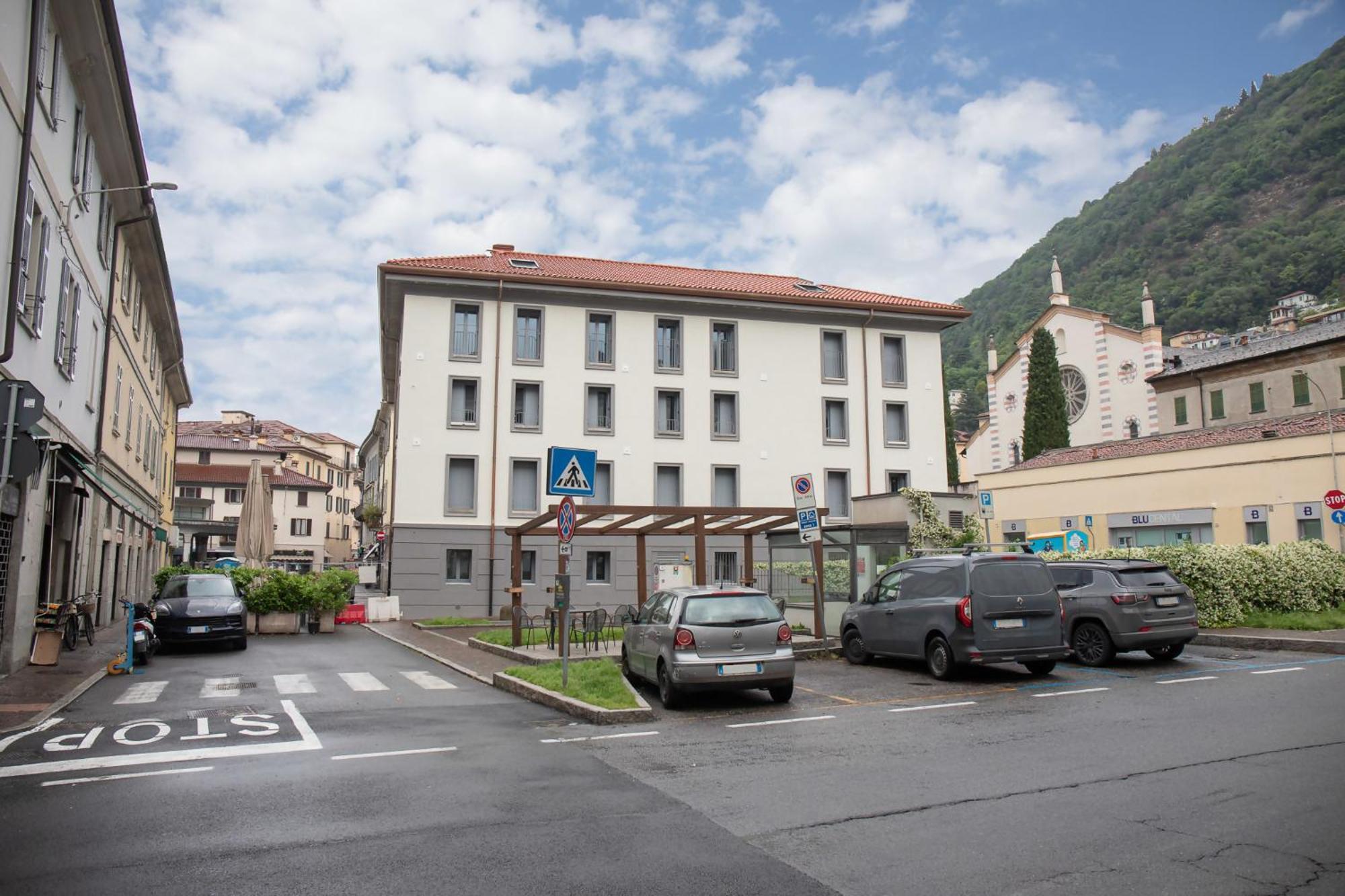 Amendola City View Apartments Suite Romantica コモ エクステリア 写真